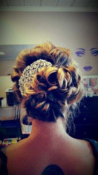 lincoln-wedding-party-hairstyling-1
